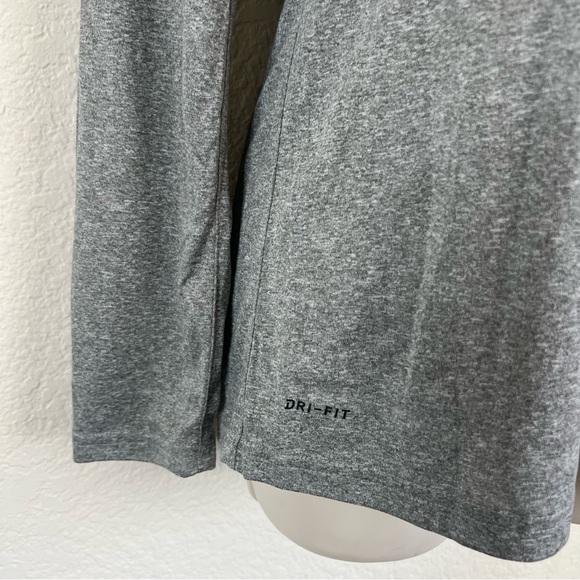 San Francisco 20 Years Road Runners Club Nike Gray Legend Women’s Size M Tee NWT - Picture 5 of 9